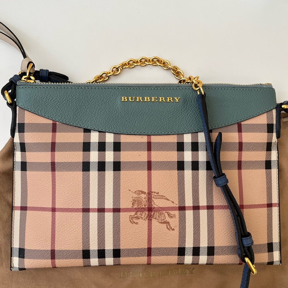 Auth Burberry Check Clutch with Gold Chain - Picture 2 of 3